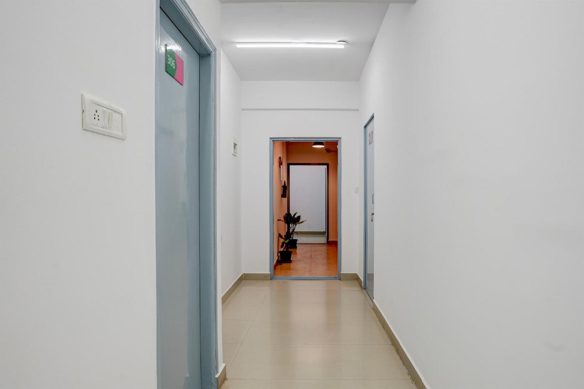 Super Hotel O Whitefield Бангалор Екстериор снимка